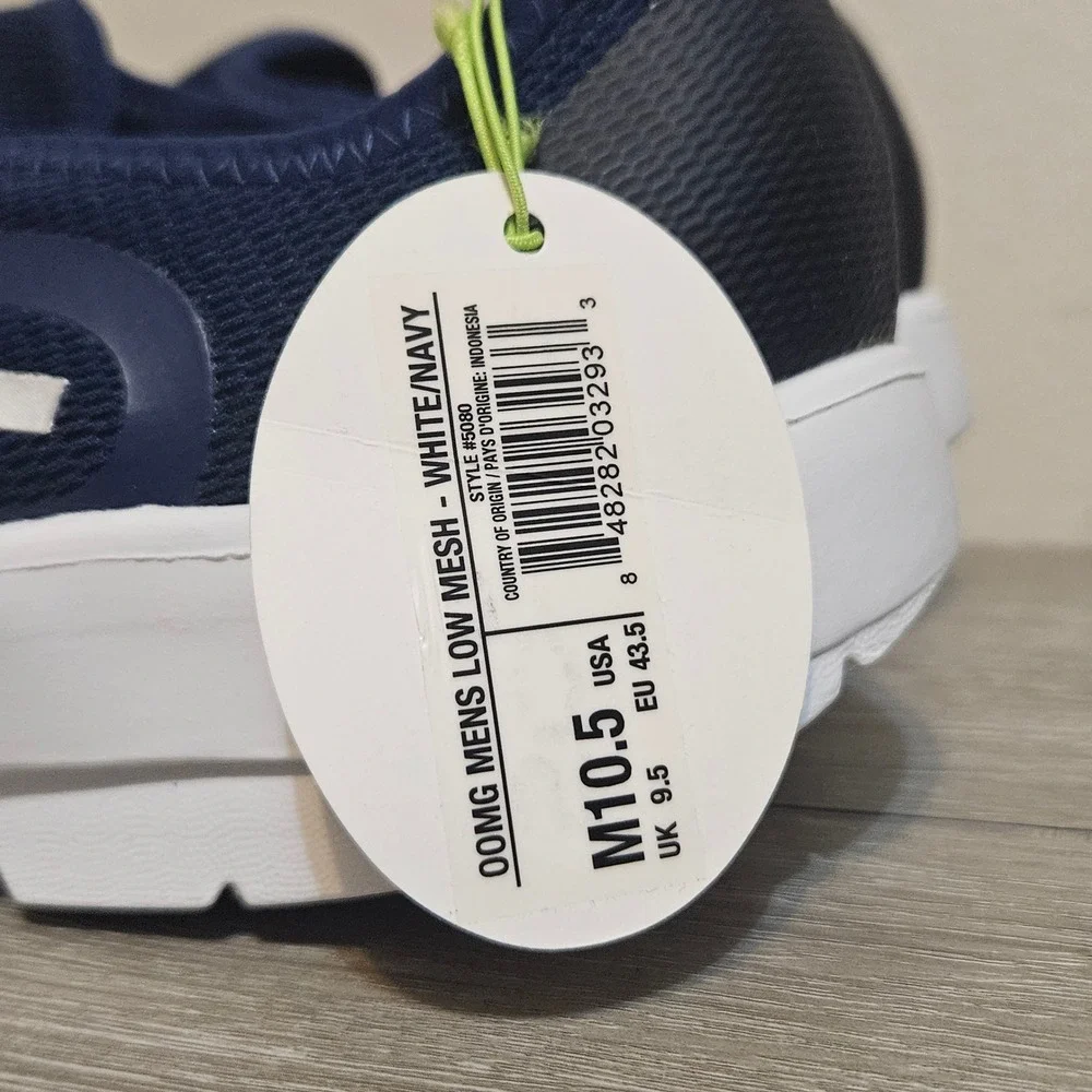 OOFOS OOmg Low Mesh Recovery Shoe Comfort Slip On White Navy‎ Mens Size 10.5 NWT